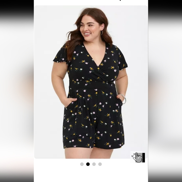 TORRID Black Floral Studio Knit Romper 2XL - Picture 2 of 11